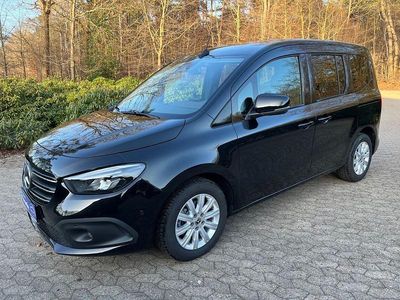 Gebraucht Mercedes T180 116 PS (85 kW) 2022 Schwarz Van / Kleinbus