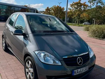 Gebraucht Mercedes A160 Avantgarde 82 PS (60 kW) 2011 Grau Van / Kleinbus