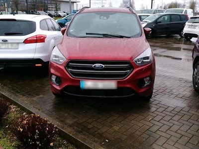 Gebraucht Ford Kuga ST-Line 150 PS (110 kW) 2018 Rot SUV