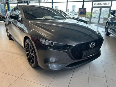 Neu Mazda 3 Homura-Line 140 PS (102 kW) 2026 Grau Limousine