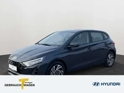 Gebraucht Hyundai i20 Trend 101 PS (74 kW) 2024 Grau Kleinwagen
