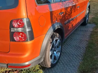 Brugt VW Touran Cross 140 HK (102 kW) 2009 Orange MPV