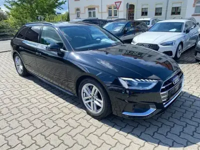 Gebraucht Audi A4 Sport 204 PS (150 kW) 2022 Schwarz Kombi