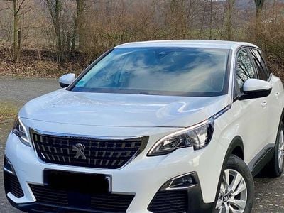 Gebraucht Peugeot 3008 Access 131 PS (96 kW) 2019 Weiß SUV