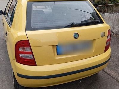 Gelb Gebraucht 2004 Skoda Fabia Limousine | 800 € (Superpreis)