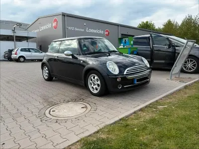 Gebraucht Mini ONE 90 PS (66 kW) 2005 Schwarz Kleinwagen
