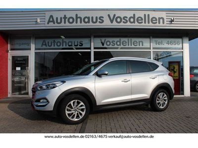 gebraucht Hyundai Tucson blue Intro Edition 2WD AHK Kamera