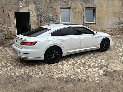 Gebraucht VW Arteon R-line 190 PS (139 kW) 2019 Weiß Kleinwagen