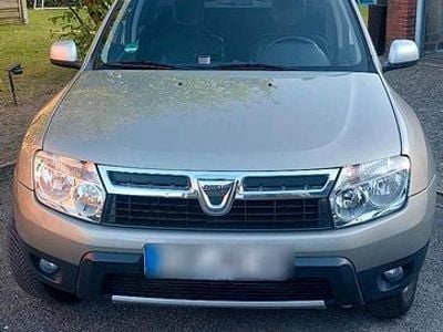 Andere farben Gebraucht 2011 Dacia Duster SUV | 5.500 €