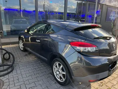 Gebraucht Renault Mégane Dynamique 131 PS (96 kW) 2009 Schwarz Coupé