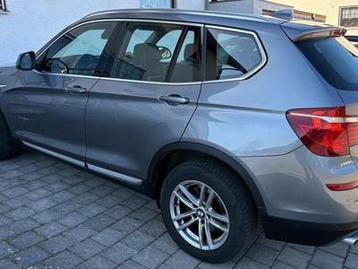 Grau Gebraucht 2016 BMW X3 xLine SUV | 22.500 € (Etwas zu teuer)