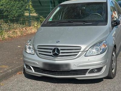 Mercedes B180