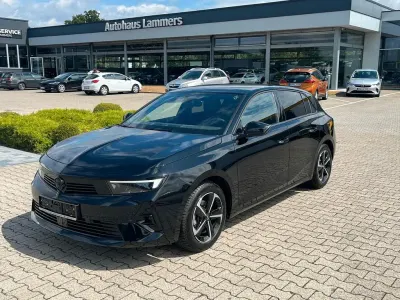 Gebraucht Opel Astra 131 PS (96 kW) 2025 Schwarz Kleinwagen
