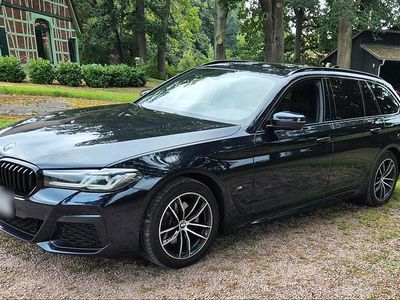 Schwarz Gebraucht 2021 BMW 520 M Sport Kombi | 32.500 € (Etwas zu teuer)