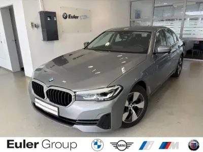 Gebraucht BMW 520 190 PS (139 kW) 2023 Grau Limousine
