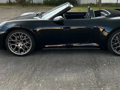 Gebraucht Porsche 911 Carrera Cabriolet 394 PS (289 kW) 2025 Schwarz Cabrio