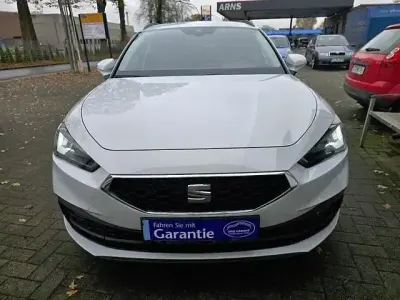 Usata Seat Leon Style 131 CV (96 kW) 2022 Bianco Station wagon