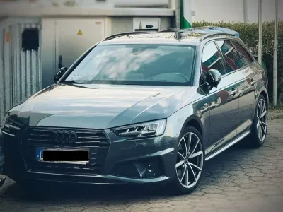 Używany Audi A4 S-Line 190 KM (139 kW) 2019 Szary Kombi