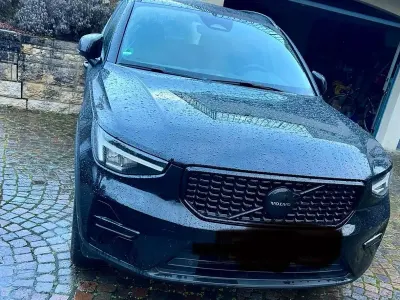 Gebraucht Volvo XC40 Plus 163 PS (119 kW) 2024 Schwarz SUV
