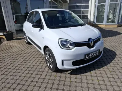 Gebraucht Renault Twingo Equilibre 65 PS (47 kW) 2023 Pyrénéesweiß Kleinwagen