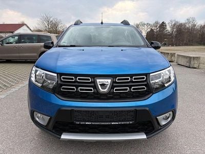 Gebraucht Dacia Sandero Celebration 90 PS (66 kW) 2020 Blau Limousine