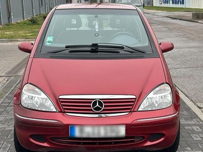 Second-hand Mercedes A190 Elegance 2001 Roșu Hatchback