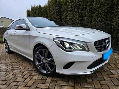 Gebraucht Mercedes CLA200 156 PS (114 kW) 2016 Weiß Kombi