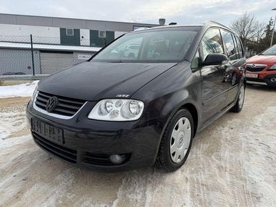 Schwarz Gebraucht 2004 VW Touran Highline Van / Kleinbus | 1.390 € (Fairer Preis)
