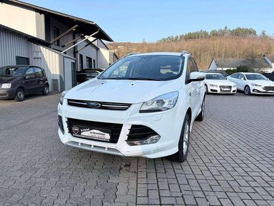 Gebraucht Ford Kuga Individual 179 PS (131 kW) 2016 Frostweiß SUV