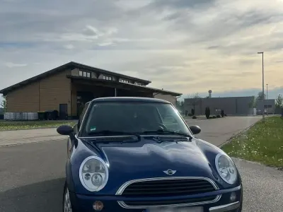 Usata Mini Cooper 90 CV (66 kW) 2004 Blu Utilitaria