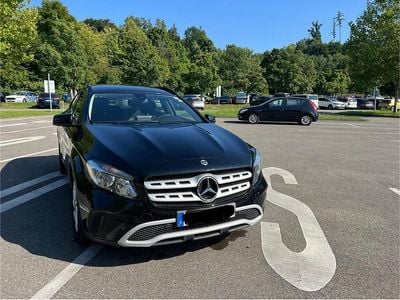 Mercedes GLA180