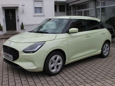 Gelb Gebraucht 2024 Suzuki Swift Comfort Kleinwagen | 19.490 € (Etwas zu teuer)