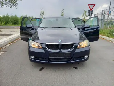 Gebraucht BMW 316 129 PS (94 kW) 2006 Blau Limousine