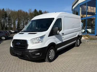 Gebraucht Ford Transit Trend 131 PS (96 kW) 2022 Weiß Van