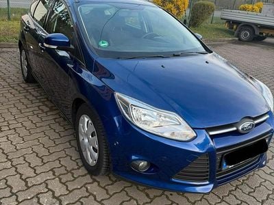 Gebraucht Ford Focus ST-Line 101 PS (74 kW) 2014 Blau Kleinwagen