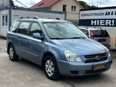 Gebraucht Kia Carnival 185 PS (136 kW) 2007 Glacier blue Van / Kleinbus