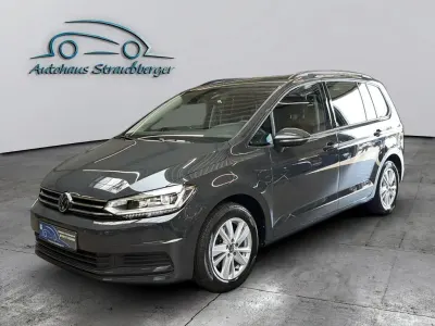 Gebraucht VW Touran Comfortline 150 PS (110 kW) 2024 Graukeine angabe Van / Kleinbus