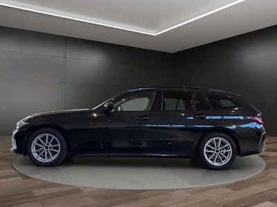 Gebraucht BMW 318 Shadowline 156 PS (114 kW) 2024 Schwarz Kombi