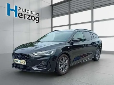Gebraucht Ford Focus ST-Line X 155 PS (114 kW) 2024 Agate black metallic Kombi