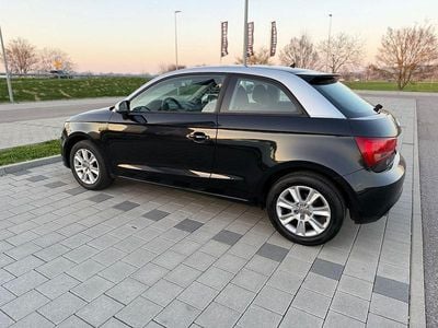Second-hand Audi A1 86 CP (63 kW) 2011 Negru Hatchback