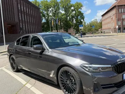 Gebraucht BMW 530 252 PS (185 kW) 2020 Schwarz Limousine
