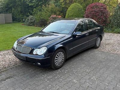Second-hand Mercedes C200 115 CP (84 kW) 2002 Albastru Berlinǎ