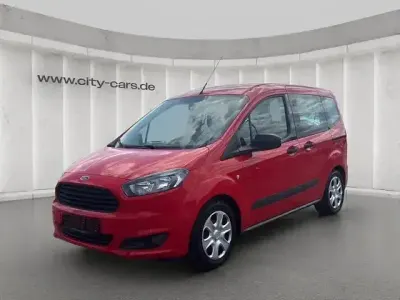 Gebraucht Ford Tourneo Courier Ambiente 145 PS (106 kW) 2017 Rot Van / Kleinbus