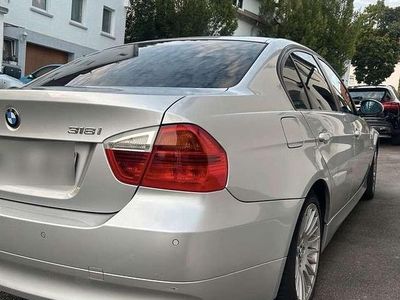Gebraucht BMW 318 143 PS (105 kW) 2008 Grau Limousine