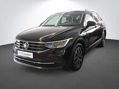 Gebraucht VW Tiguan Life 150 PS (110 kW) 2021 Schwarz SUV