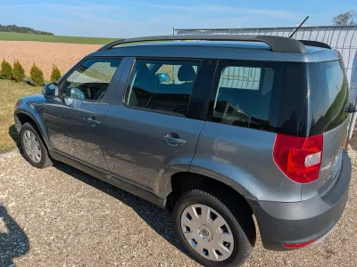 Gebraucht Skoda Yeti Easy 105 PS (77 kW) 2013 Silber SUV