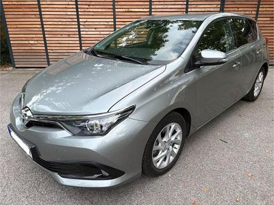 Toyota Auris Hybrid