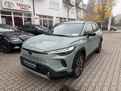 Neu Toyota Corolla Cross 197 PS (144 kW) 2025 Rot SUV