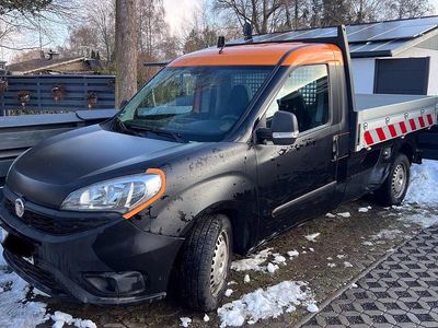 Schwarz Gebraucht 2015 Fiat Doblò Van / Kleinbus | 10.750 € (Teuer)