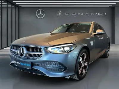 Gebraucht Mercedes C300e Avantgarde 197 PS (144 kW) 2025 Metalliclack selenitgrau Kombi